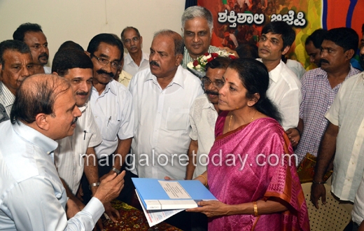 Nirmala sitaraman addressing mangalore press